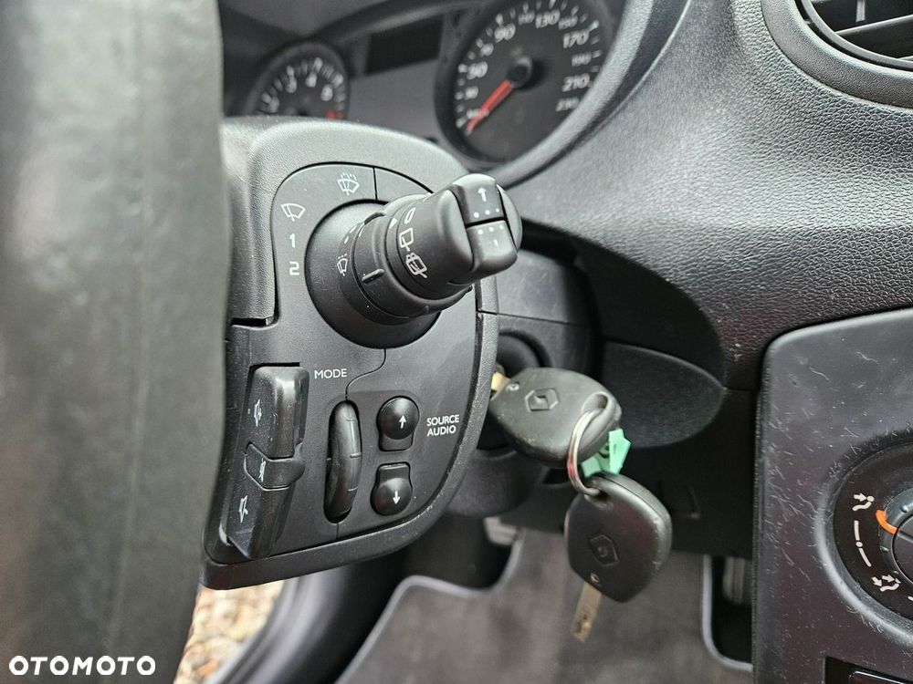 Renault Clio - 14