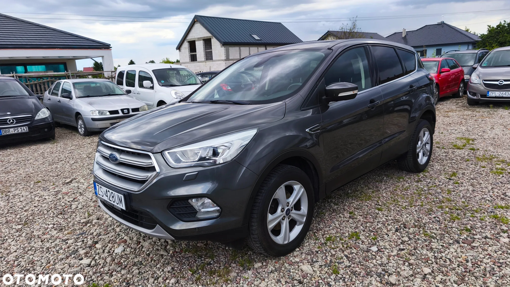 Ford Kuga 1.5 EcoBoost 2x4 Titanium - 13