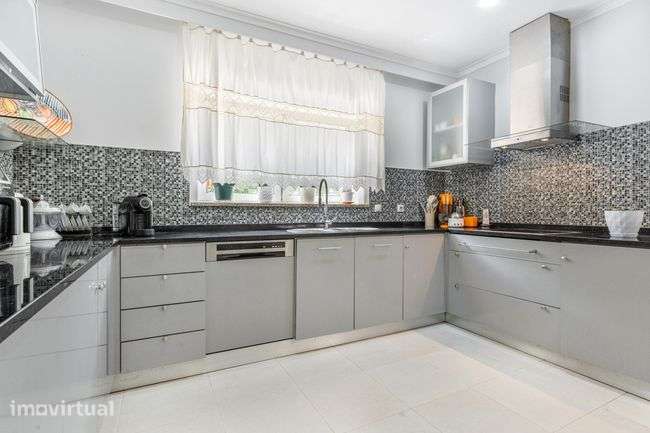 Fantastica Moradia em Pedra T3 + anexo T1 Construção Moderna - Grande imagem: 5/41
