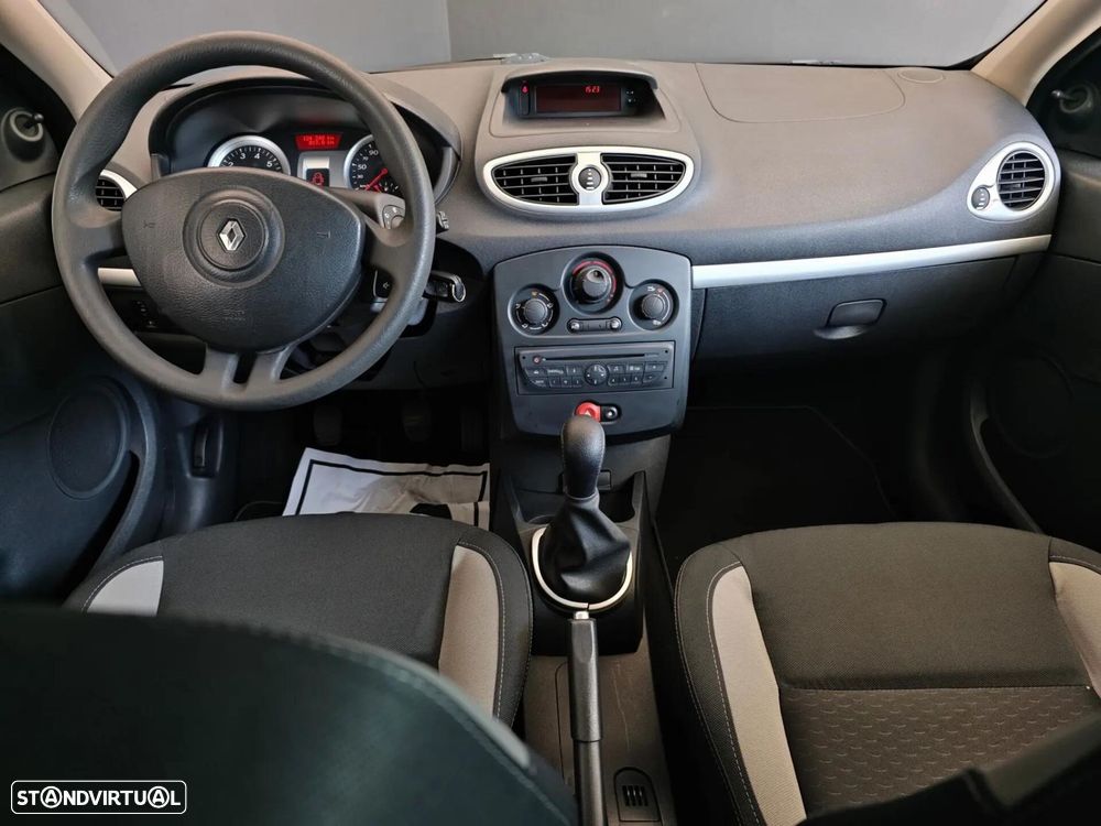 Renault Clio - 38