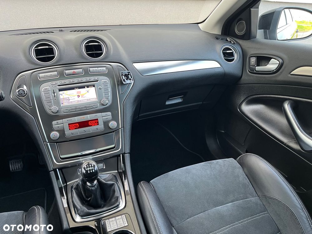 Ford Mondeo 2.0 TDCi Titanium - 14
