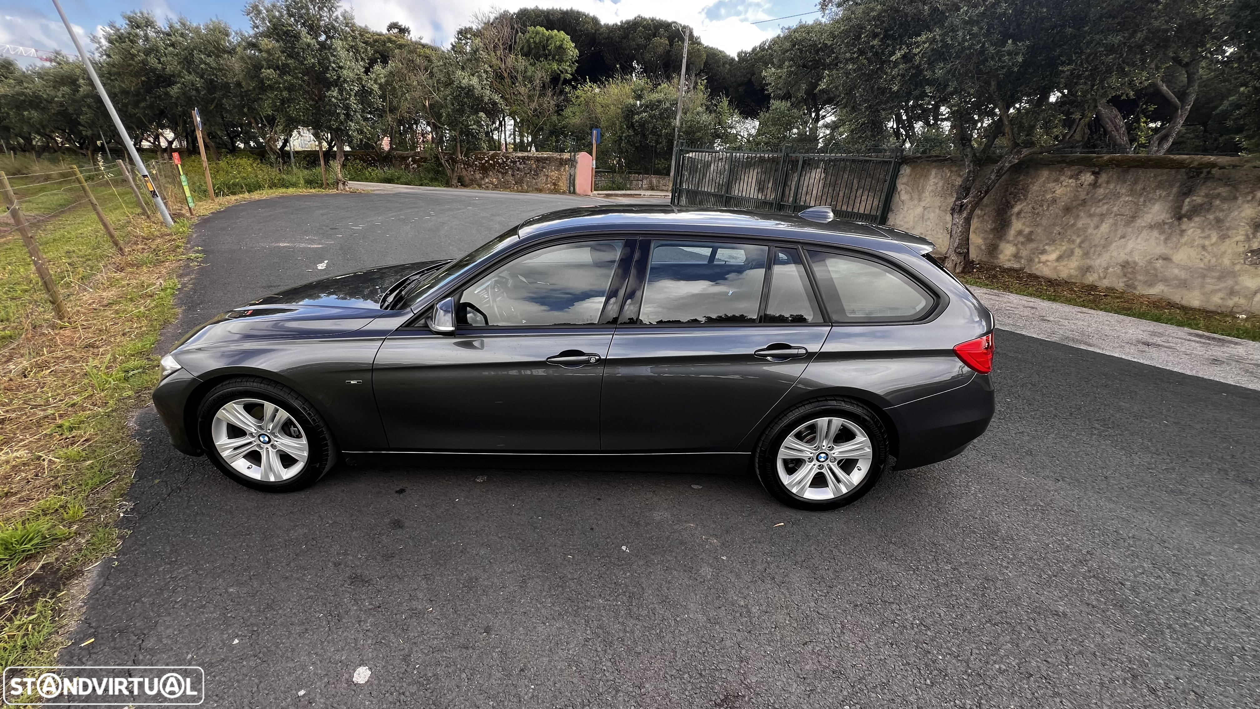 BMW 318 d Touring Auto Line Sport - 17