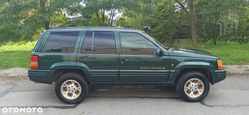 Jeep Grand Cherokee - 12