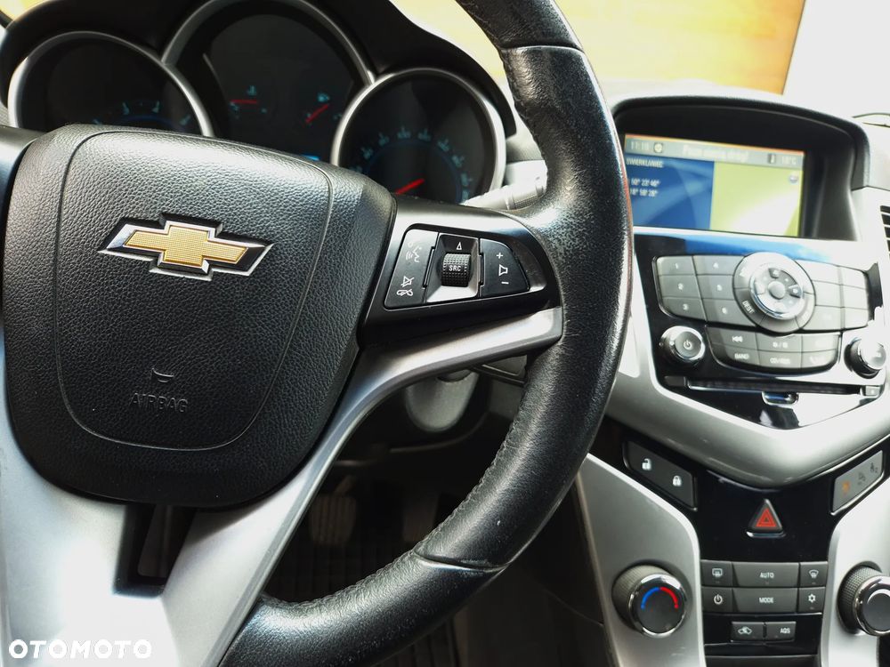 Chevrolet Cruze 1.4 T LT+ - 23