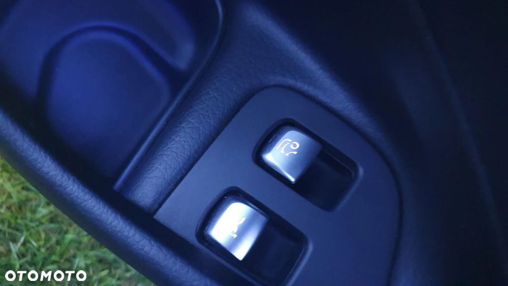 Mercedes-Benz Klasa E 400 4-Matic 9G-TRONIC - 13