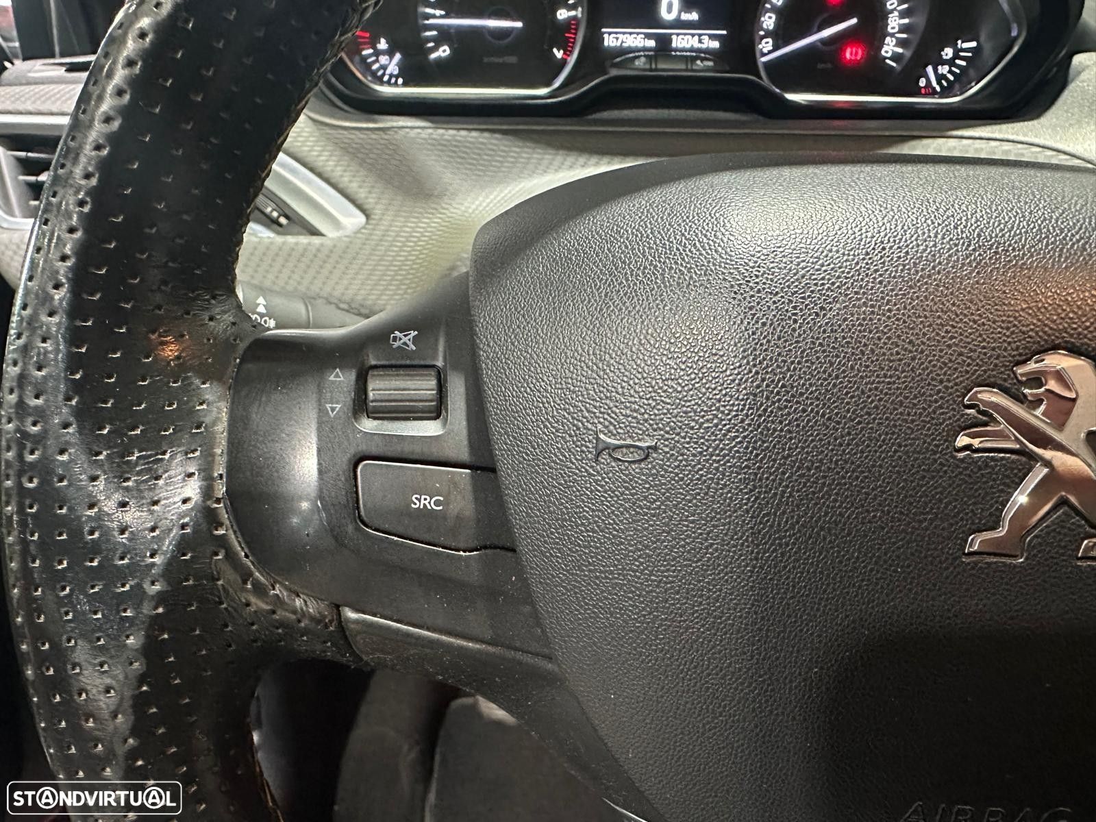 Peugeot 208 1.2 PureTech Active - 36
