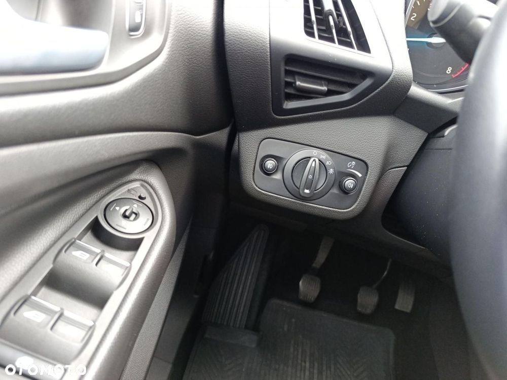 Ford Kuga - 23