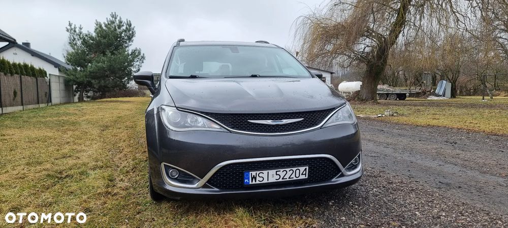 Chrysler Pacifica - 25