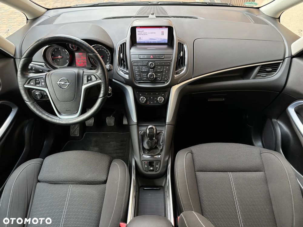 Opel Zafira Tourer 1.4 Turbo drive - 27