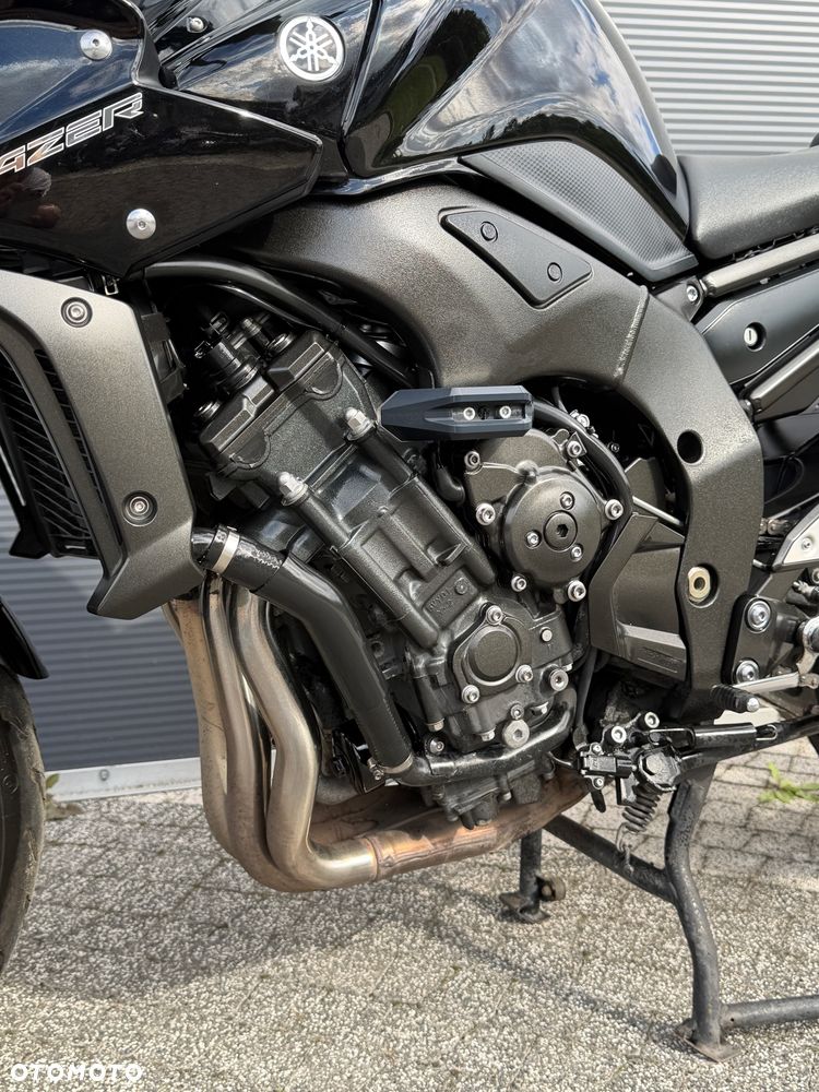 Yamaha FZ - 20