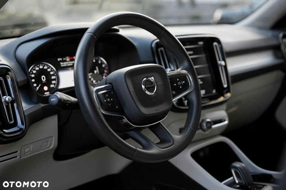 Volvo XC 40 T5 AWD Momentum - 14