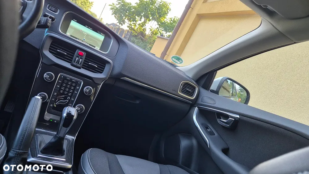 Volvo V40 D2 Momentum - 10