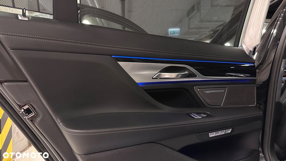 BMW Seria 7 750Li xDrive Edition Exclusive - 30