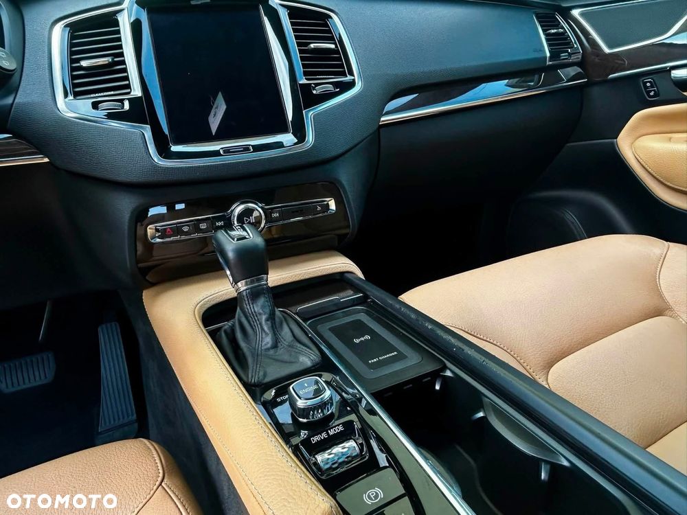 Volvo XC 90 - 8