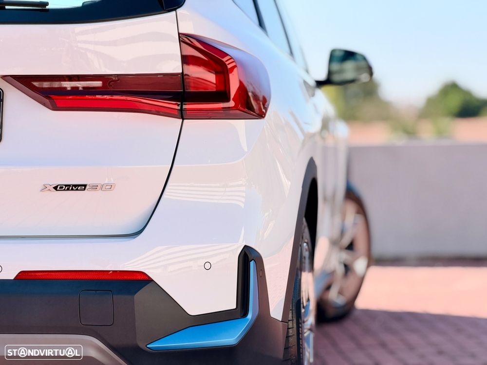 BMW iX1 xDrive30 - 8