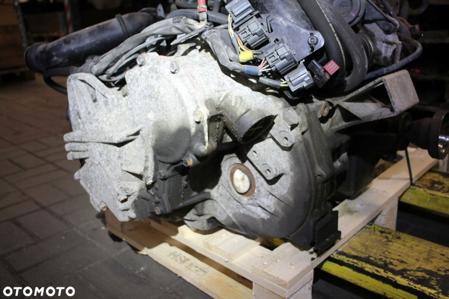 VOLVO XC70 2.5T, 2.4 D5 SKRZYNIA BIEGÓW AW55-50SN P8636765 - 2