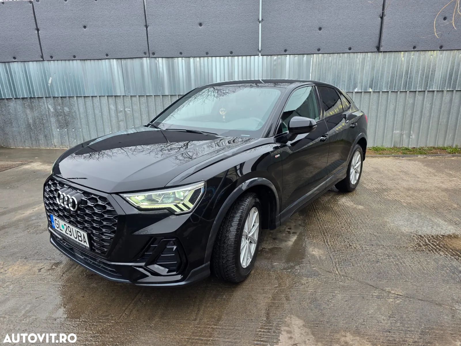 Audi Q3 2.0 40 TDI S tronic quattro S Line - 1