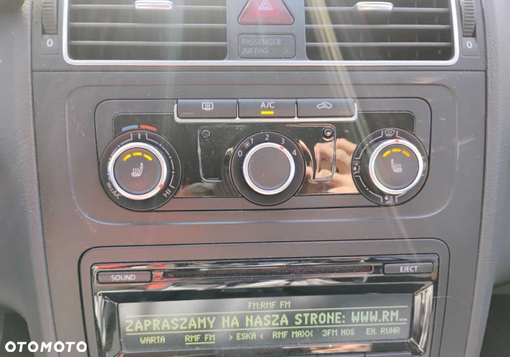 Volkswagen Touran - 16