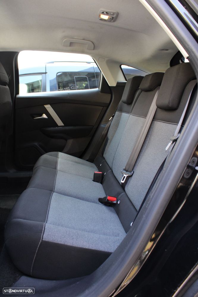 Citroën C4 PureTech 130 Stop&Start EAT8 SHINE - 31