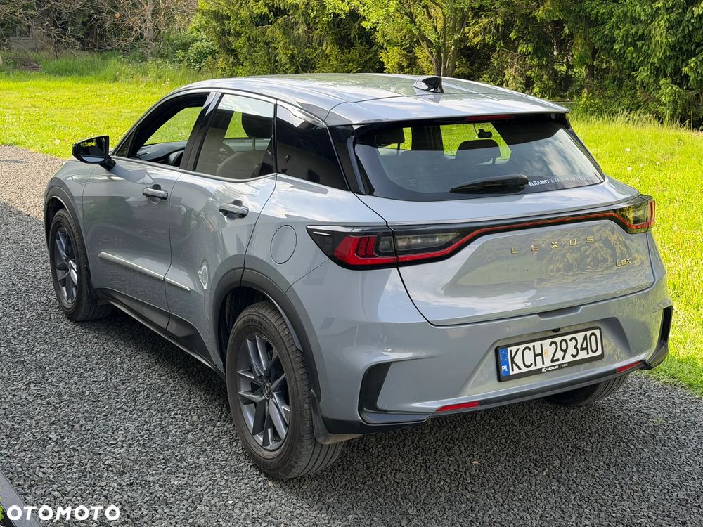 Lexus LBX 1.5 Hybrid - 5