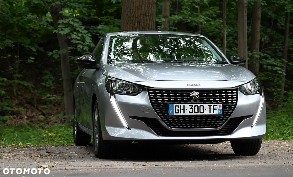 Peugeot 208 - 5