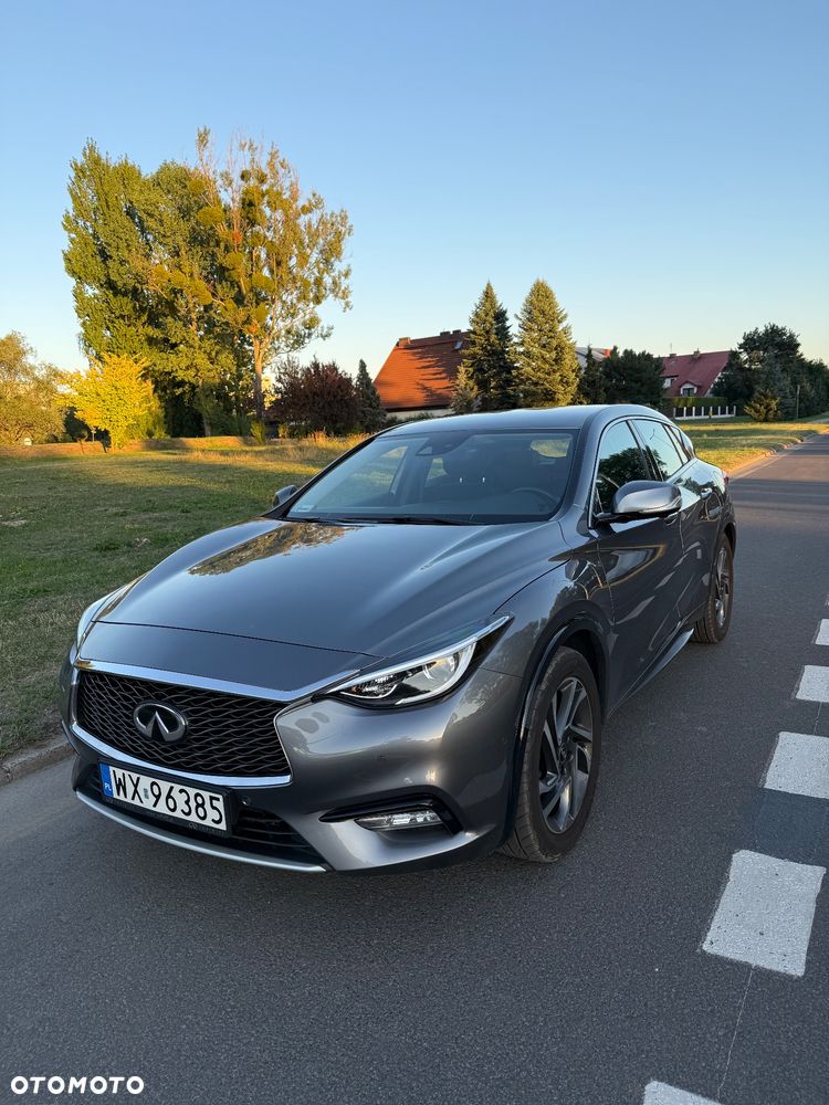 Infiniti Q30 1.6t Premium Tech 7DCT - 13