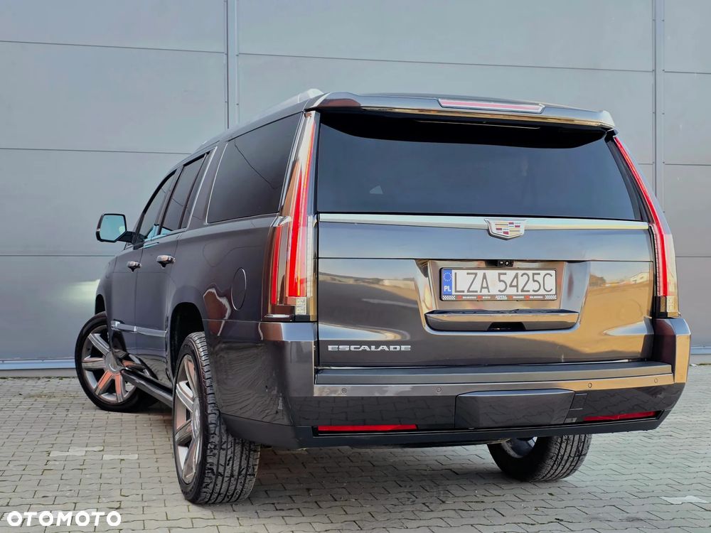 Cadillac Escalade ESV 6.2 V8 AWD AT Premium - 37