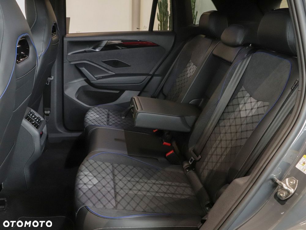 Volkswagen Tiguan - 16