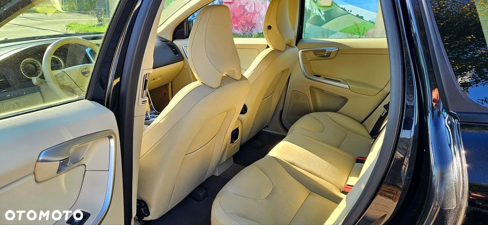 Volvo XC 60 - 8