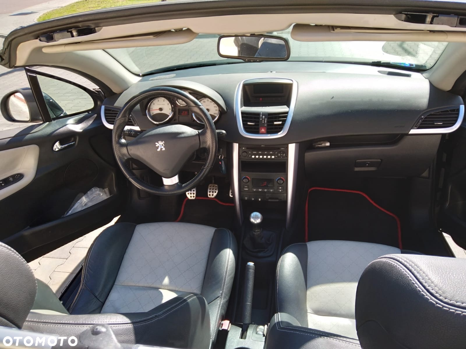 Peugeot 207 CC 1.6 Intense - 10