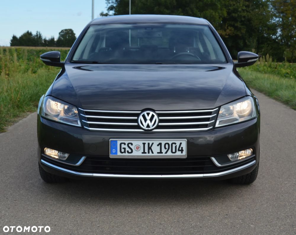 Volkswagen Passat - 13