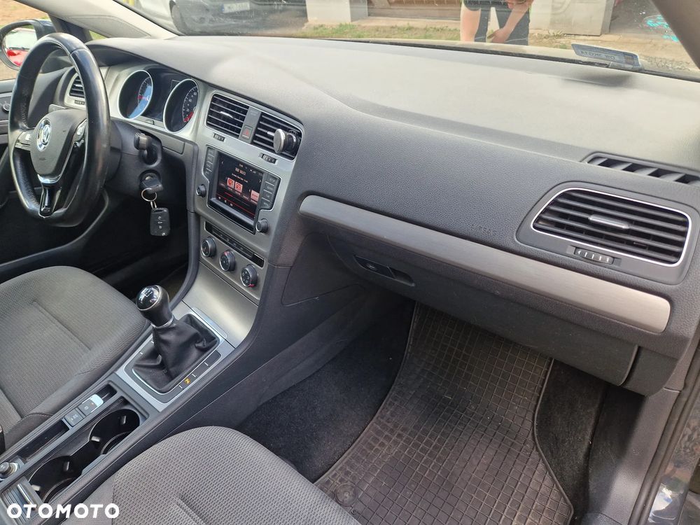 Volkswagen Golf 1.6 TDI BlueMotion Trendline - 12