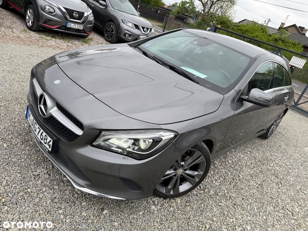 Mercedes-Benz CLA 180 Urban - 22