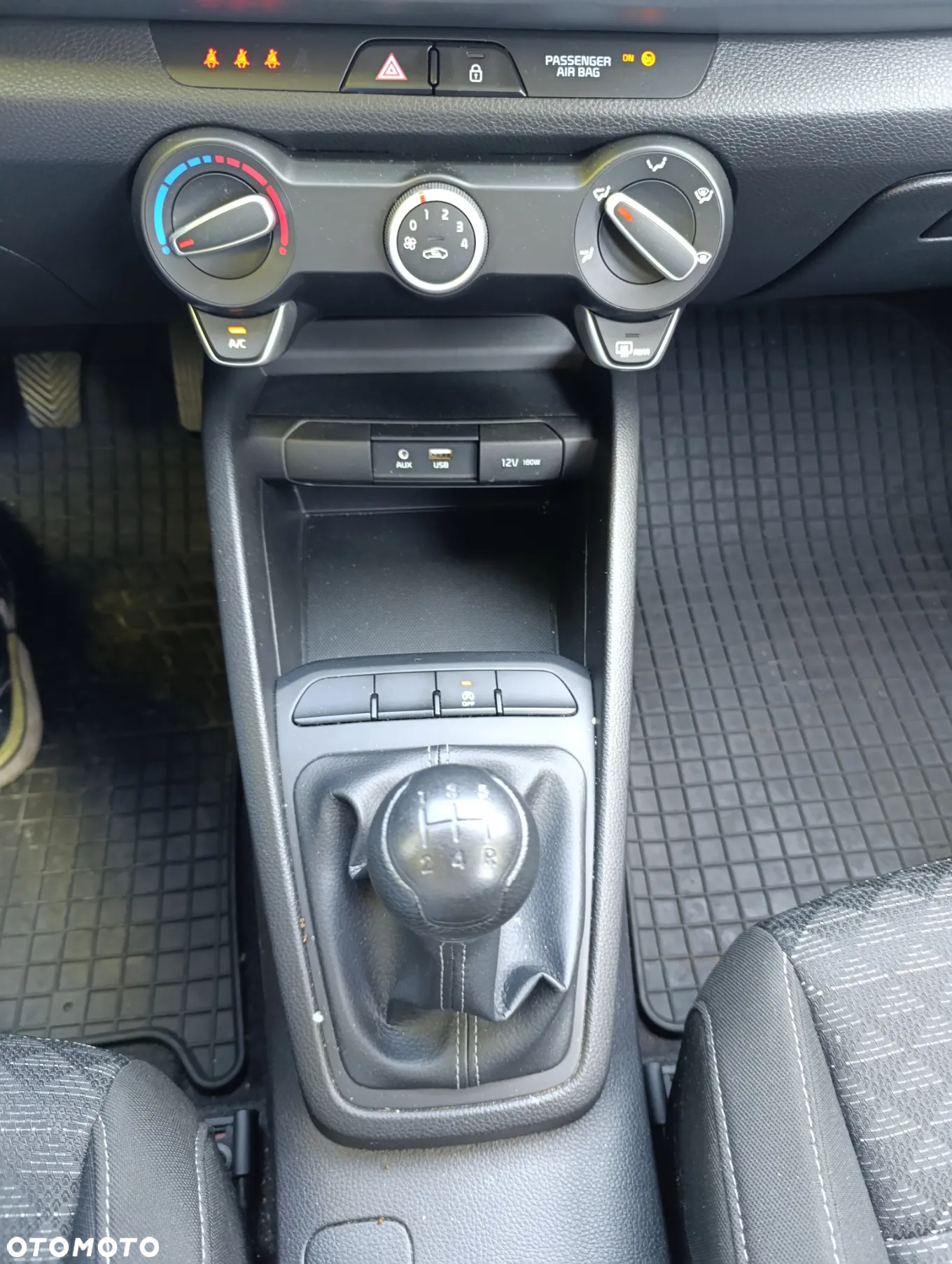 Kia Rio 1.2 M - 11