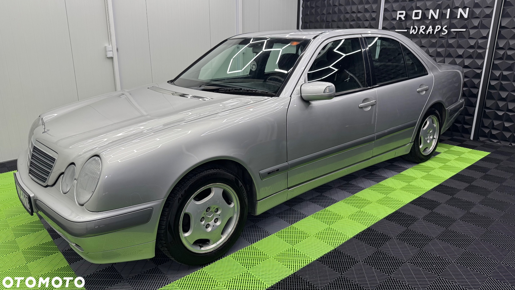 Mercedes-Benz Klasa E 200 Kompressor Classic - 33