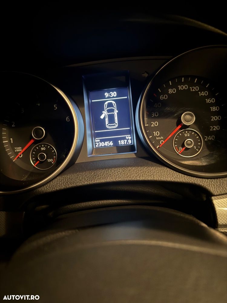 Volkswagen Golf 1.4 TSI MATCH - 8