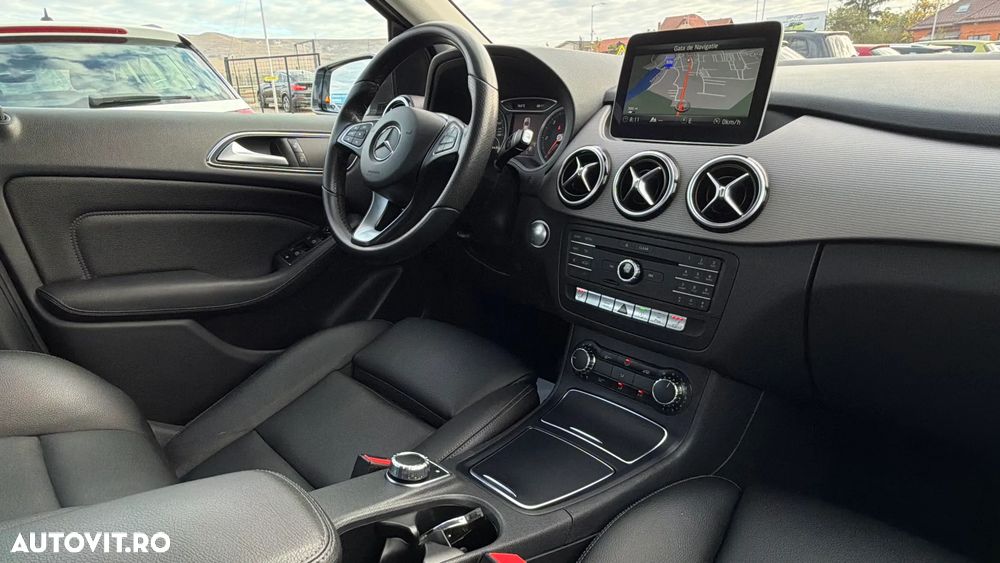 Mercedes-Benz B 180 d 7G-DCT AMG Line - 9