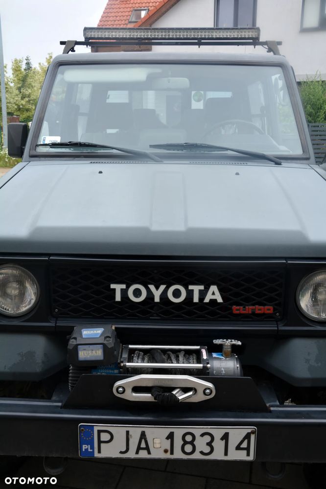 Toyota Land Cruiser - 8