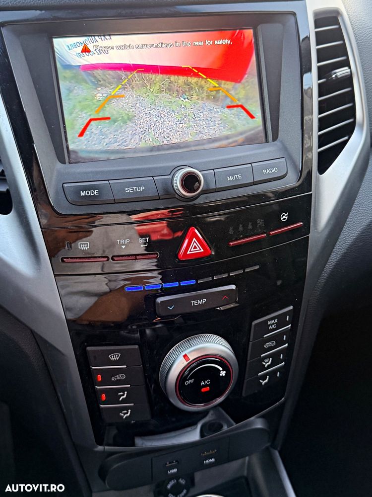 SsangYong Tivoli e-XDi 160 2WD Start/Stop Quartz - 22