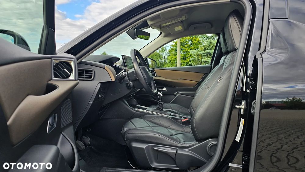 DS Automobiles DS 3 Crossback 1.2 PureTech So Chic - 32