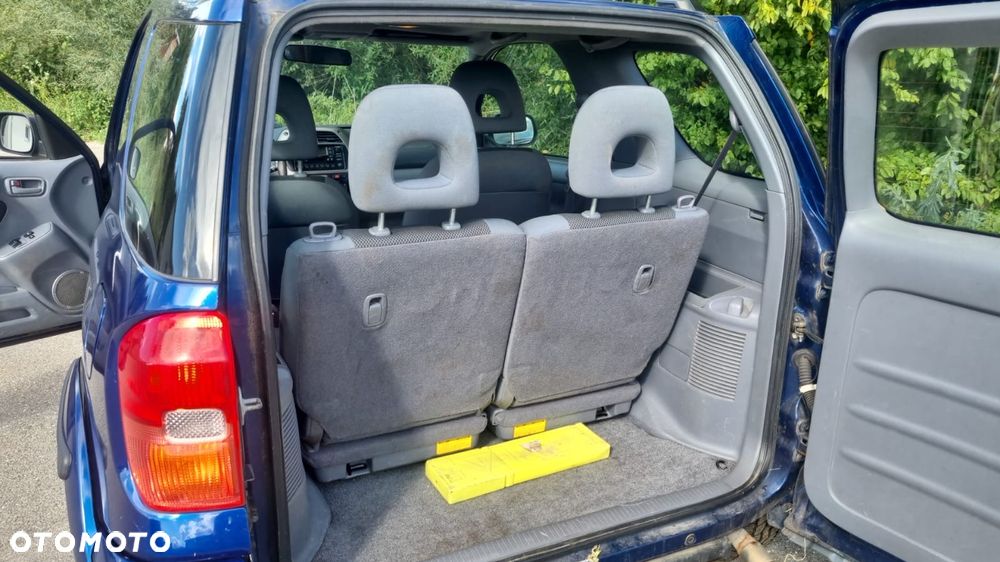Toyota RAV4 4x4 Edition - 5