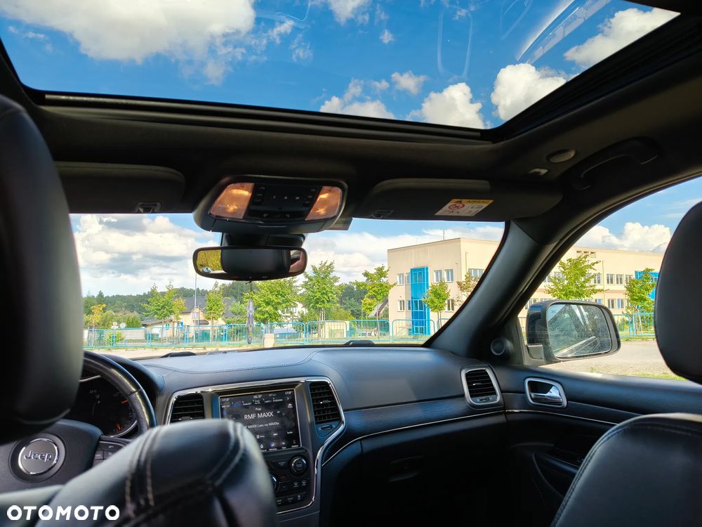 Jeep Grand Cherokee - 11
