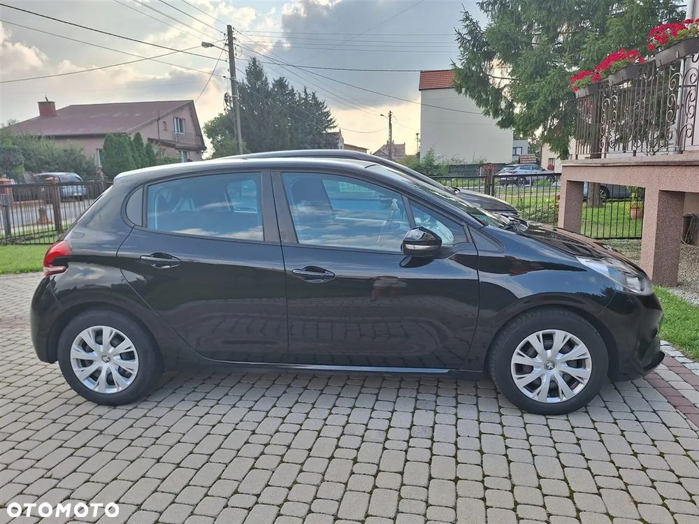 Peugeot 208 1.2 PureTech Active - 12