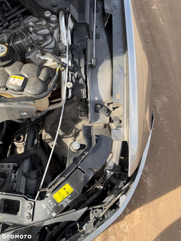 Jaguar XF P250 HSE - 8