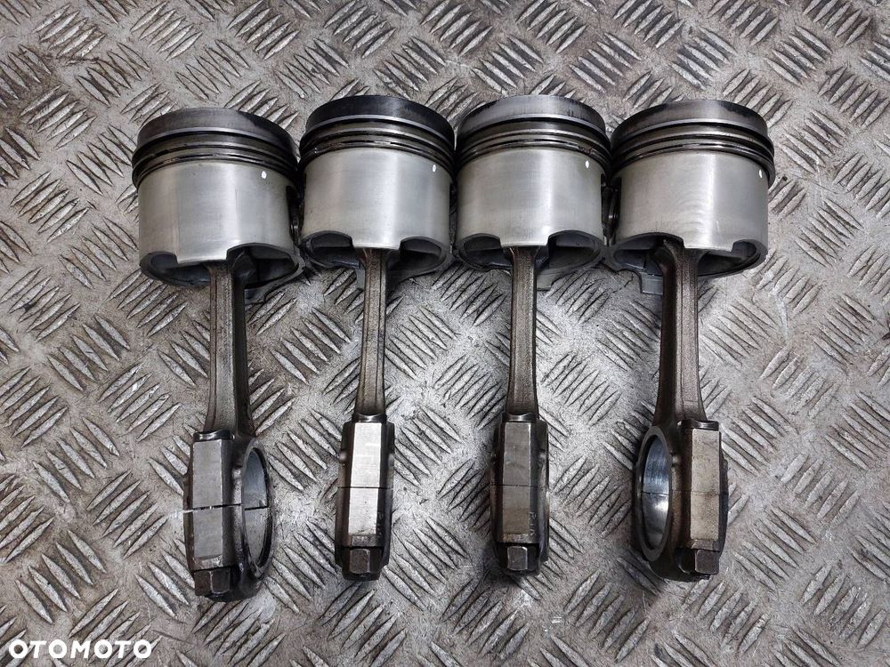 TŁOK + KORBOWÓD KOMPLET TOYOTA COROLLA E11 1.9 D - 1