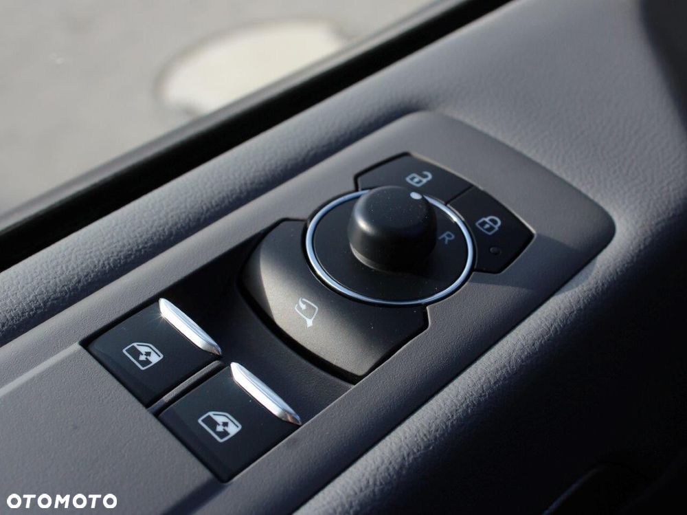 Volkswagen Caravelle 2.0 TDI L1 Style - 13