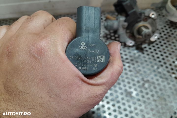 Kit injectie (pompa, rampa, injectoare) 057130764AB  / 0281006075 / 0 - 2