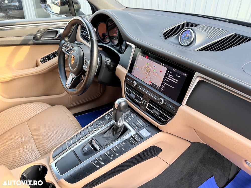 Porsche Macan - 27
