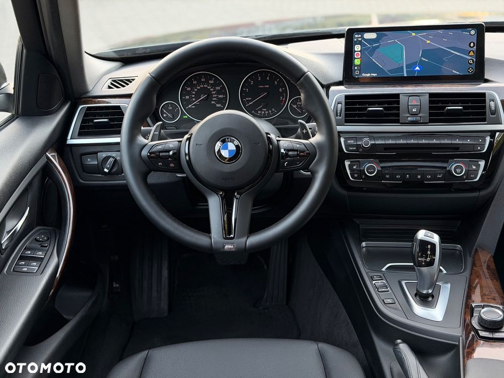 BMW Seria 3 320i xDrive M Sport - 22