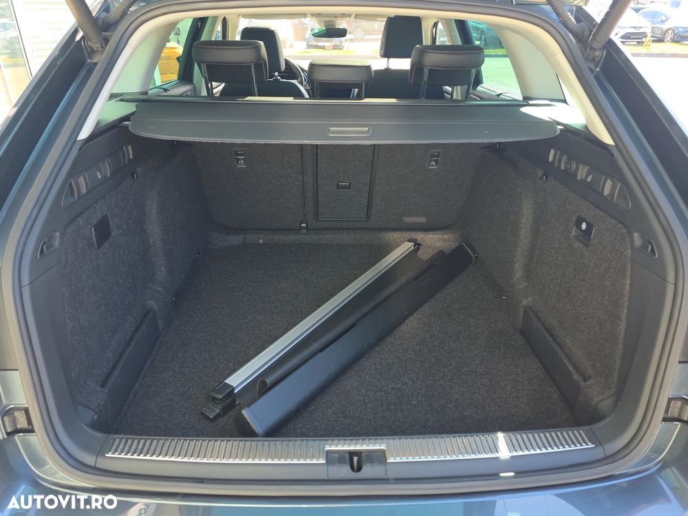 Skoda Superb 2.0 TDI DSG Premium Edition - 8